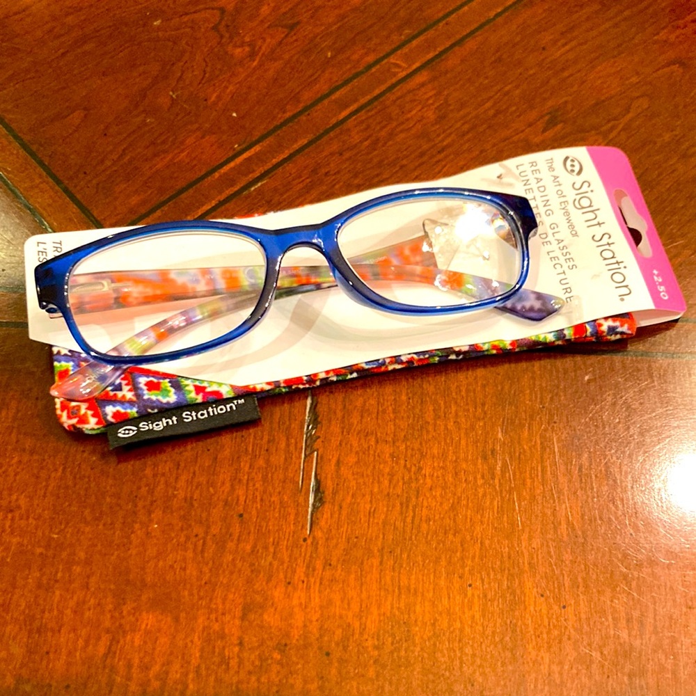 COPY - NIP Sight Station “Makayla” reading glasses and coordinating case
